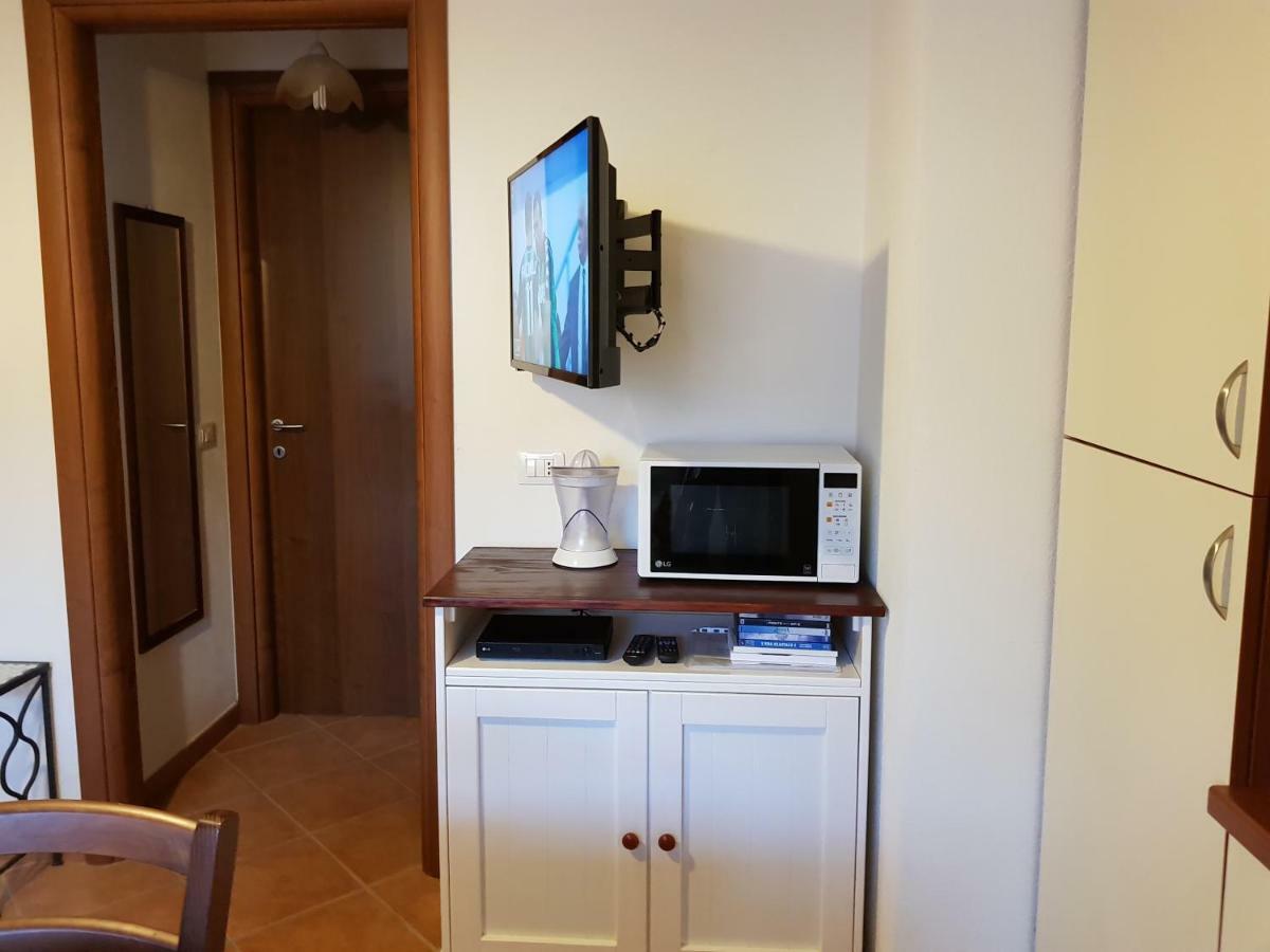 Borgo Lu Canali Da Gavino Lejlighed Badesi Eksteriør billede